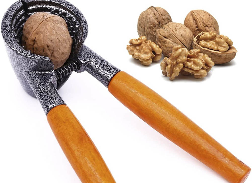 crack walnuts