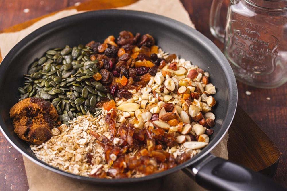 Cách làm Granola bằng chảo