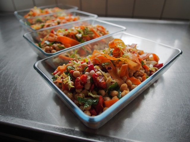 salad, chickpeas, carrots