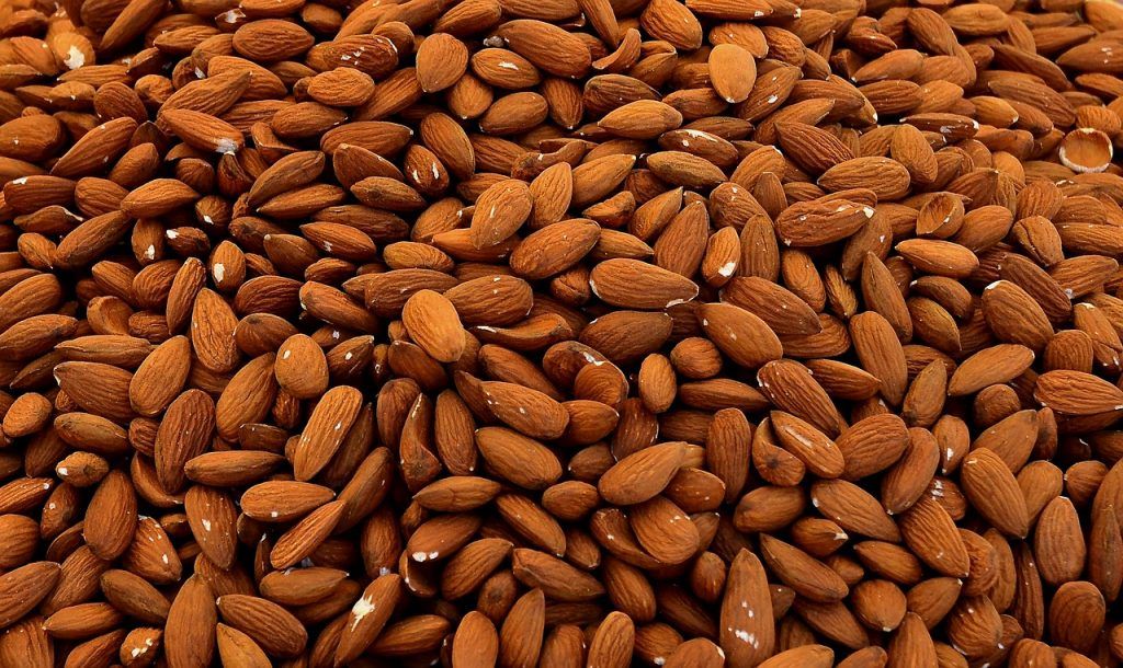 Hạnh nhân là nguồn vitamin E và chất béo lành mạnh dồi dào.